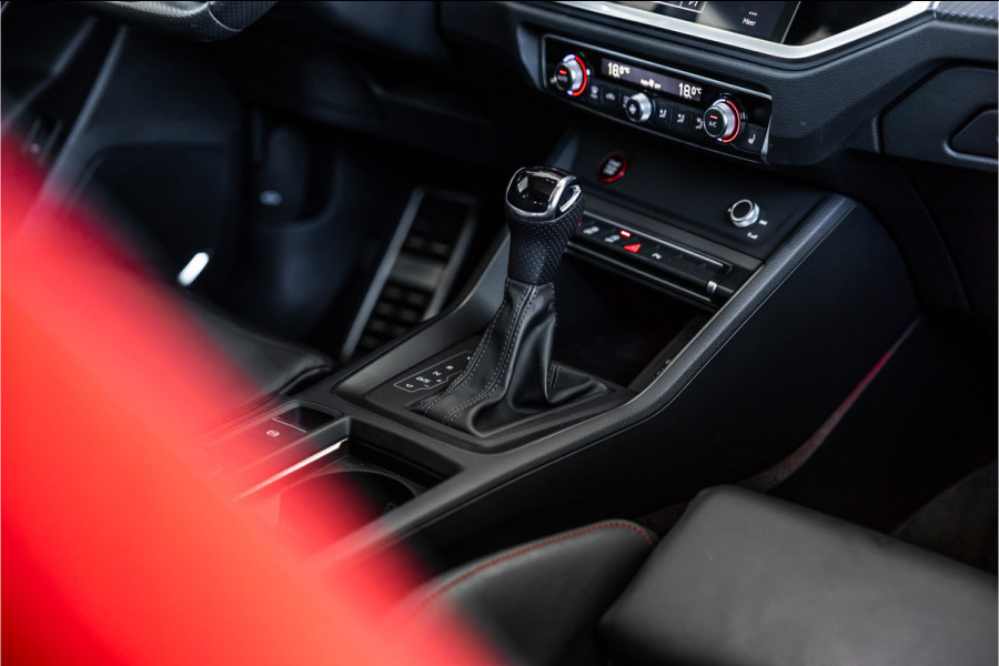 Audi RSQ3 2.5 TFSI 400 PK Sportback | Panorama | B&O 3D | Matrix | ACC | DCC Memory | RS Zetels | Sportuitlaat | Keramische coating | Sfeerverlichting | Dealer onderhouden | Nieuwe remmen rondom