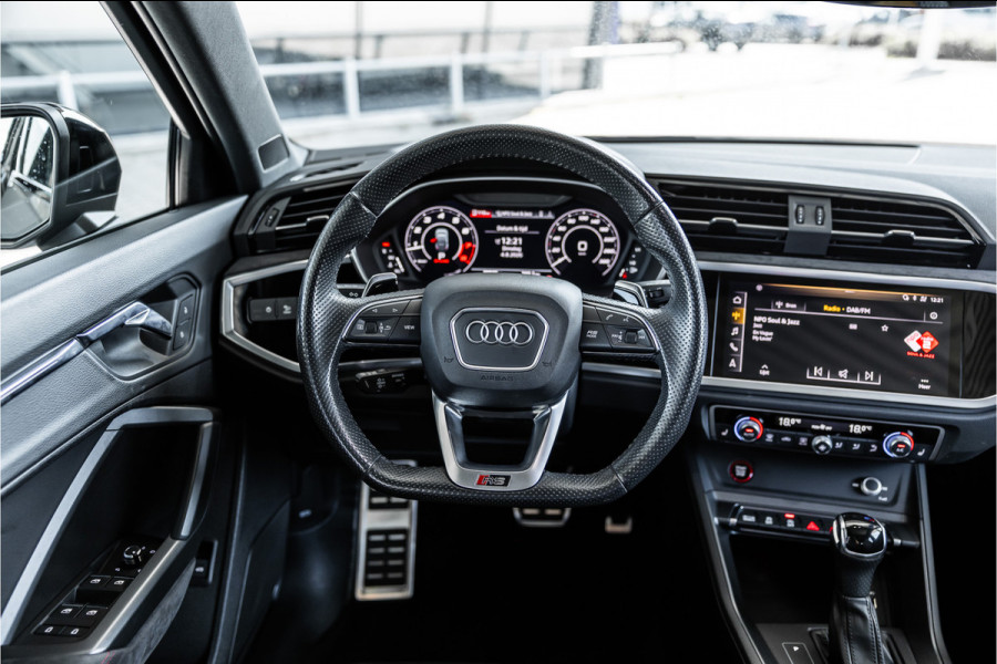 Audi RSQ3 2.5 TFSI 400 PK Sportback | Panorama | B&O 3D | Matrix | ACC | DCC Memory | RS Zetels | Sportuitlaat | Keramische coating | Sfeerverlichting | Dealer onderhouden | Nieuwe remmen rondom