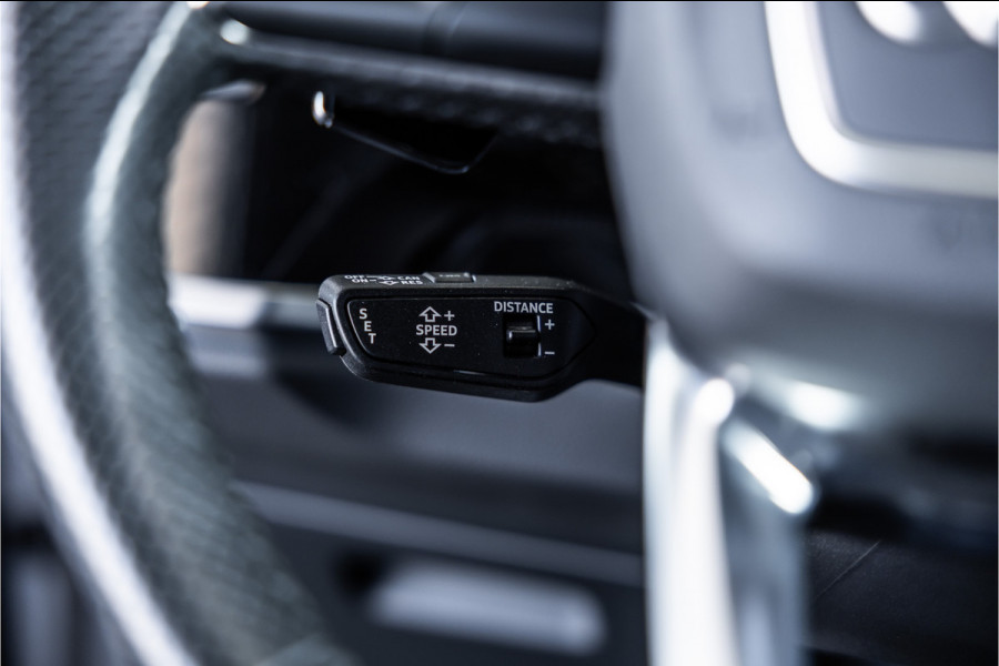 Audi RSQ3 2.5 TFSI 400 PK Sportback | Panorama | B&O 3D | Matrix | ACC | DCC Memory | RS Zetels | Sportuitlaat | Keramische coating | Sfeerverlichting | Dealer onderhouden | Nieuwe remmen rondom