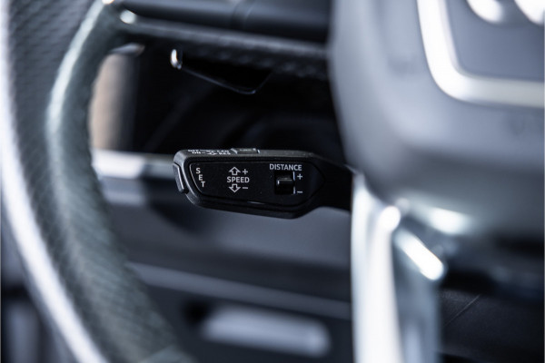 Audi RSQ3 2.5 TFSI 400 PK Sportback | Panorama | B&O 3D | Matrix | ACC | DCC Memory | RS Zetels | Sportuitlaat | Keramische coating | Sfeerverlichting | Dealer onderhouden | Nieuwe remmen rondom