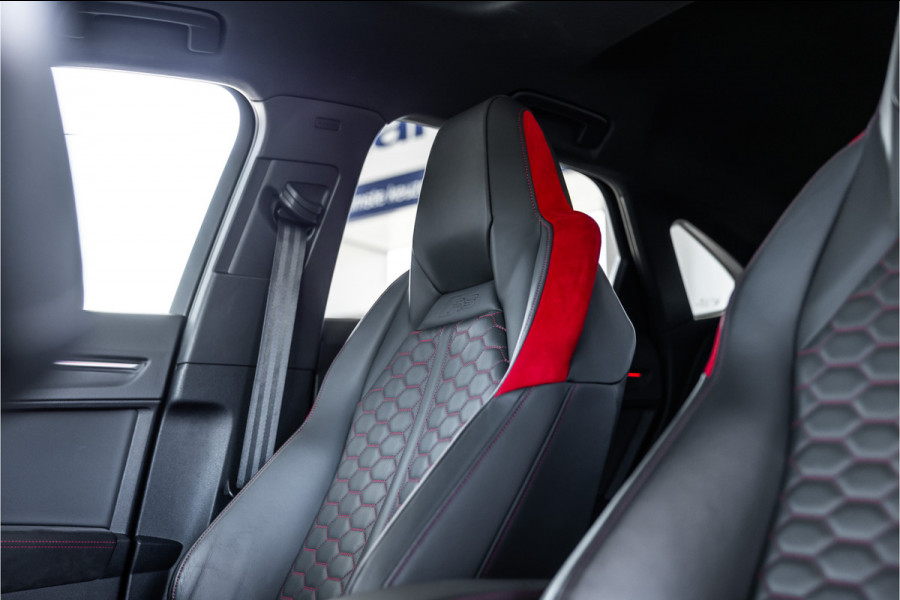 Audi RSQ3 2.5 TFSI 400 PK Sportback | Panorama | B&O 3D | Matrix | ACC | DCC Memory | RS Zetels | Sportuitlaat | Keramische coating | Sfeerverlichting | Dealer onderhouden | Nieuwe remmen rondom