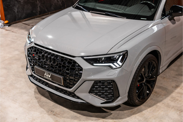 Audi RSQ3 2.5 TFSI 400 PK Sportback | Panorama | B&O 3D | Matrix | ACC | DCC Memory | RS Zetels | Sportuitlaat | Keramische coating | Sfeerverlichting | Dealer onderhouden | Nieuwe remmen rondom