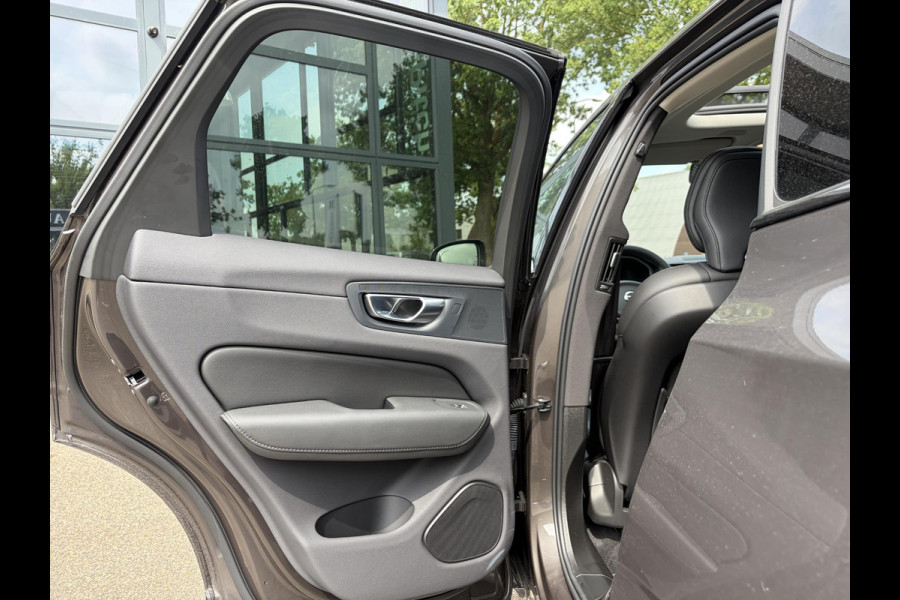 Volvo XC60 Plug-In Hybrid AWD T6 Plus Dark Recharge ADAPT. CRUISE CONTROL | STUUR & STOEL VERWARMING | PANORAMA DAK | 360 GRADEN CAMERA | ELEK. STOELEN MET GEHEUGEN | HARMAN/KARDON AUDIO