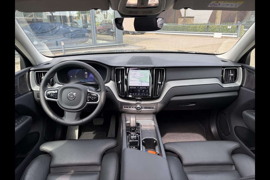Volvo XC60 Plug-In Hybrid AWD T6 Plus Dark Recharge ADAPT. CRUISE CONTROL | STUUR & STOEL VERWARMING | PANORAMA DAK | 360 GRADEN CAMERA | ELEK. STOELEN MET GEHEUGEN | HARMAN/KARDON AUDIO