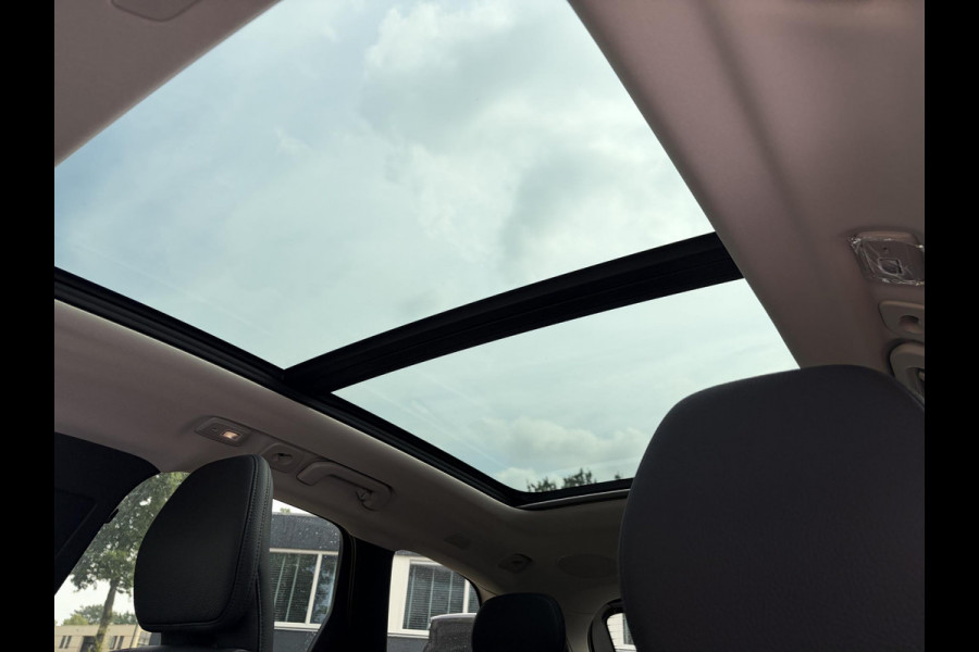 Volvo XC60 Plug-In Hybrid AWD T6 Plus Dark Recharge ADAPT. CRUISE CONTROL | STUUR & STOEL VERWARMING | PANORAMA DAK | 360 GRADEN CAMERA | ELEK. STOELEN MET GEHEUGEN | HARMAN/KARDON AUDIO