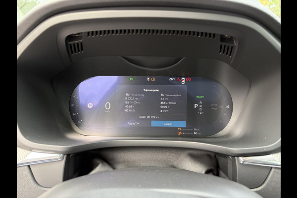 Volvo XC60 Plug-In Hybrid AWD T6 Plus Dark Recharge ADAPT. CRUISE CONTROL | STUUR & STOEL VERWARMING | PANORAMA DAK | 360 GRADEN CAMERA | ELEK. STOELEN MET GEHEUGEN | HARMAN/KARDON AUDIO