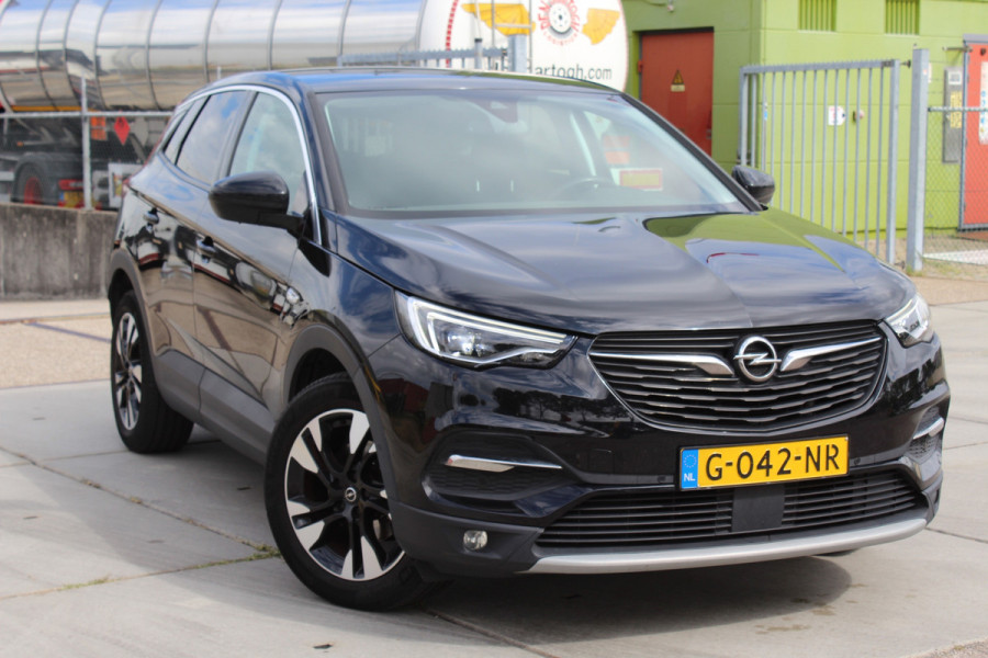 Opel Grandland X 1.6 Turbo Business Executive automaat leder camera trekhaak full options