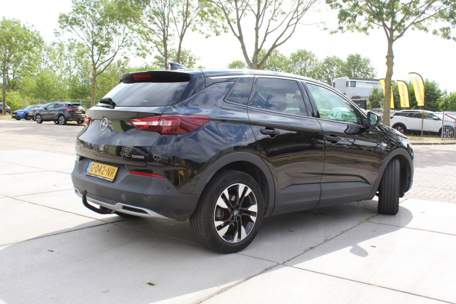 Opel Grandland X 1.6 Turbo Business Executive automaat leder camera trekhaak full options