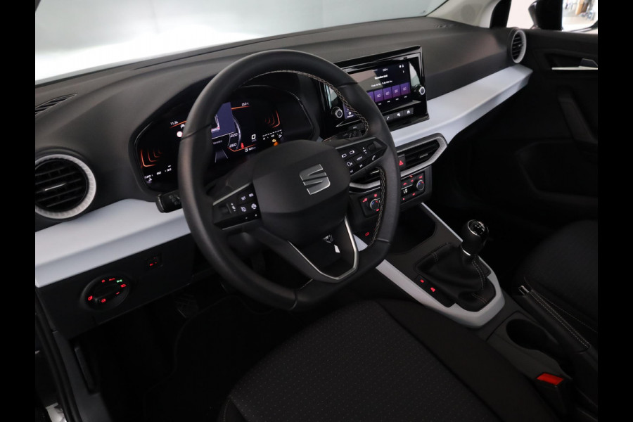 Seat Arona 1.0 EcoTSI Style 95 pk | Verlengde garantie | Navigatie via App | Parkeersensoren achter | Autom. airco | Apple Carplay/Android Auto |