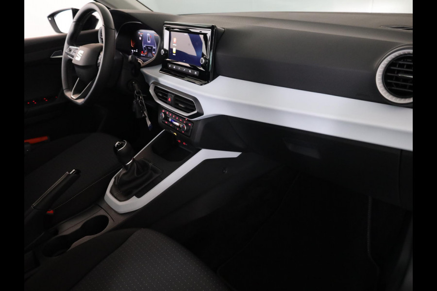 Seat Arona 1.0 EcoTSI Style 95 pk | Verlengde garantie | Navigatie via App | Parkeersensoren achter | Autom. airco | Apple Carplay/Android Auto |