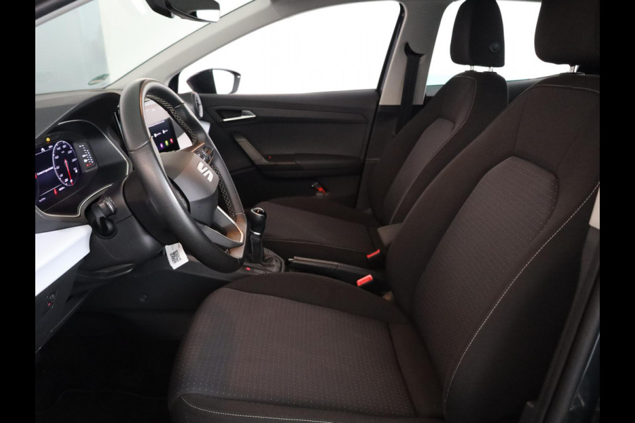 Seat Ibiza 1.0 EcoTSI Style Business Intense 95 pk | Navigatie | Parkeersensoren | Autom. airco | LED koplampen | Apple Carplay/Android Auto |