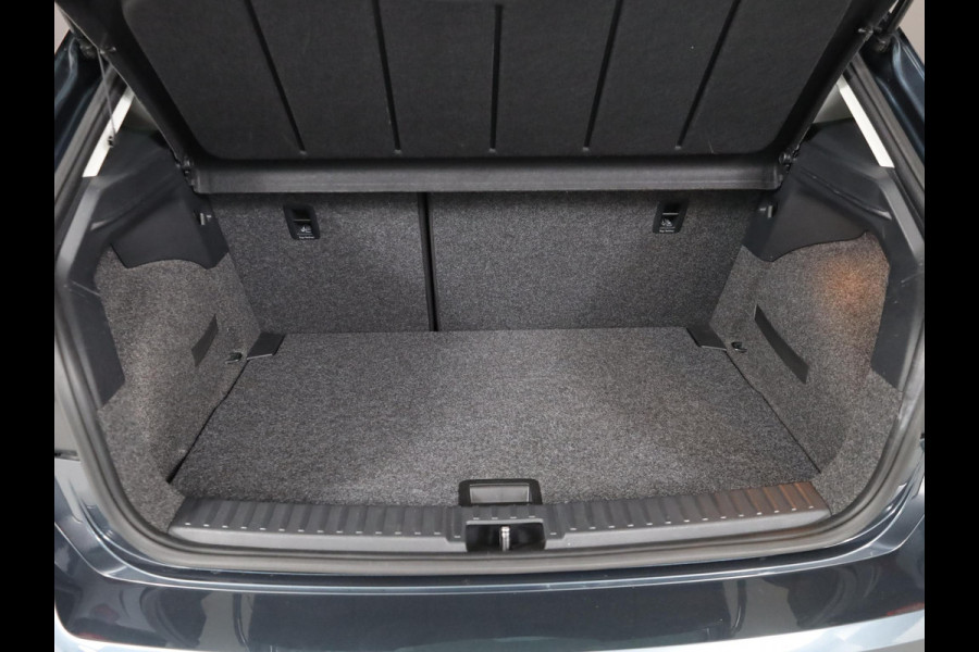 Seat Ibiza 1.0 EcoTSI Style Business Intense 95 pk | Navigatie | Parkeersensoren | Autom. airco | LED koplampen | Apple Carplay/Android Auto |