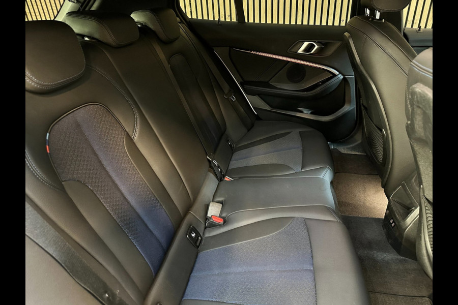 BMW 1-serie 116i Executive - Ambiance - M Sport