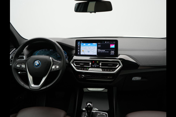 BMW X3 xDrive30e PHEV 293pk Dealer O.H | Trekhaak Af Fabriek | Panodak | 360 Camera | Lederen Sportstoelen Verwarmd | Cruise Control | Apple Carplay | Virtual | Navigatie | DAB | 18"L.M | Plug In Hybrid |