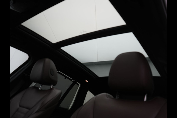 BMW X3 xDrive30e PHEV 293pk Dealer O.H | Trekhaak Af Fabriek | Panodak | 360 Camera | Lederen Sportstoelen Verwarmd | Cruise Control | Apple Carplay | Virtual | Navigatie | DAB | 18"L.M | Plug In Hybrid |