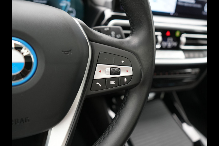 BMW X3 xDrive30e PHEV 293pk Dealer O.H | Trekhaak Af Fabriek | Panodak | 360 Camera | Lederen Sportstoelen Verwarmd | Cruise Control | Apple Carplay | Virtual | Navigatie | DAB | 18"L.M | Plug In Hybrid |
