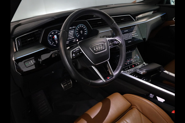 Audi Q8 Sportback e-tron 50 quattro S Edition 95 kWh 340pk | Panoramadak | Lederen bekleding | Luchtvering |  Elektrisch verstelbare voorstoelen met geheugen |