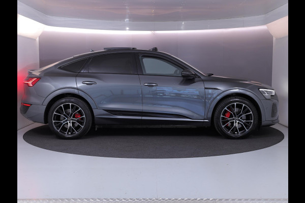 Audi Q8 Sportback e-tron 50 quattro S Edition 95 kWh 340pk | Panoramadak | Lederen bekleding | Luchtvering |  Elektrisch verstelbare voorstoelen met geheugen |