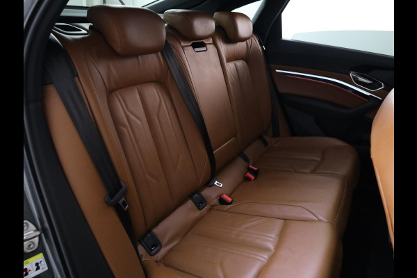 Audi Q8 Sportback e-tron 50 quattro S Edition 95 kWh 340pk | Panoramadak | Lederen bekleding | Luchtvering |  Elektrisch verstelbare voorstoelen met geheugen |