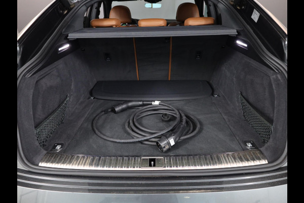 Audi Q8 Sportback e-tron 50 quattro S Edition 95 kWh 340pk | Panoramadak | Lederen bekleding | Luchtvering |  Elektrisch verstelbare voorstoelen met geheugen |
