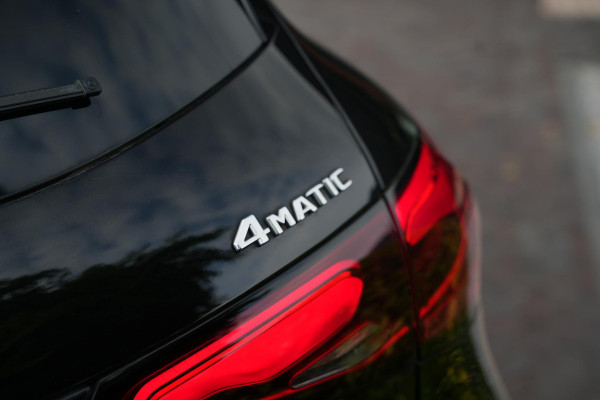 Mercedes-Benz GLC 400e 4MATIC AMG Line Panoramadak Burmester HeadUp Keyless Leer