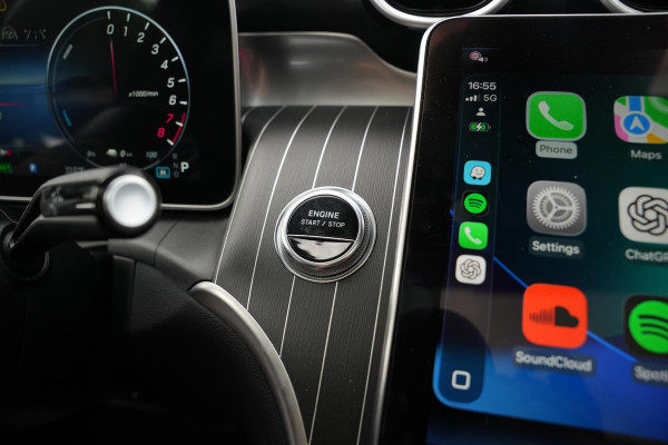 Mercedes-Benz GLC 400e 4MATIC AMG Line Panoramadak Burmester HeadUp Keyless Leer
