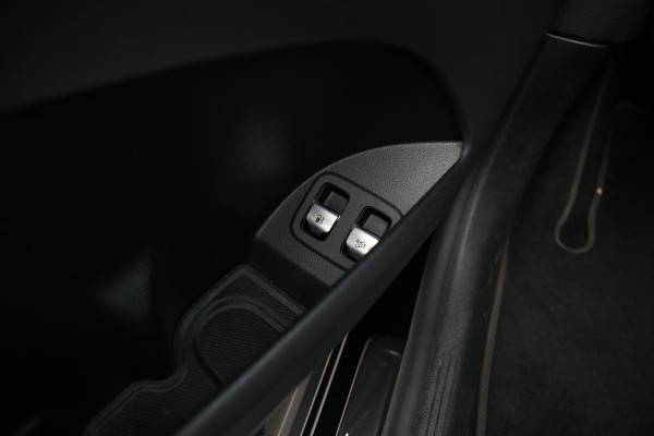 Mercedes-Benz GLC 400e 4MATIC AMG Line Panoramadak Burmester HeadUp Keyless Leer