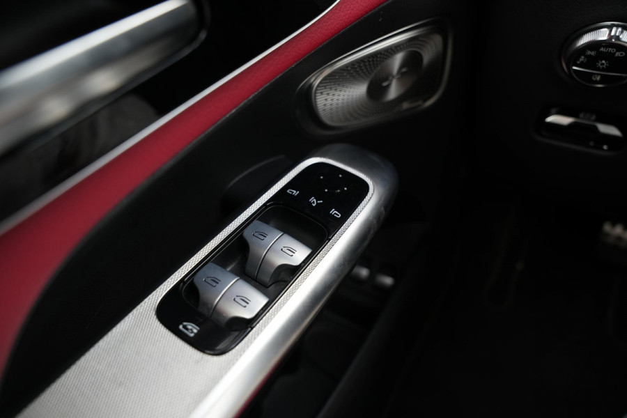 Mercedes-Benz GLC 400e 4MATIC AMG Line Panoramadak Burmester HeadUp Keyless Leer
