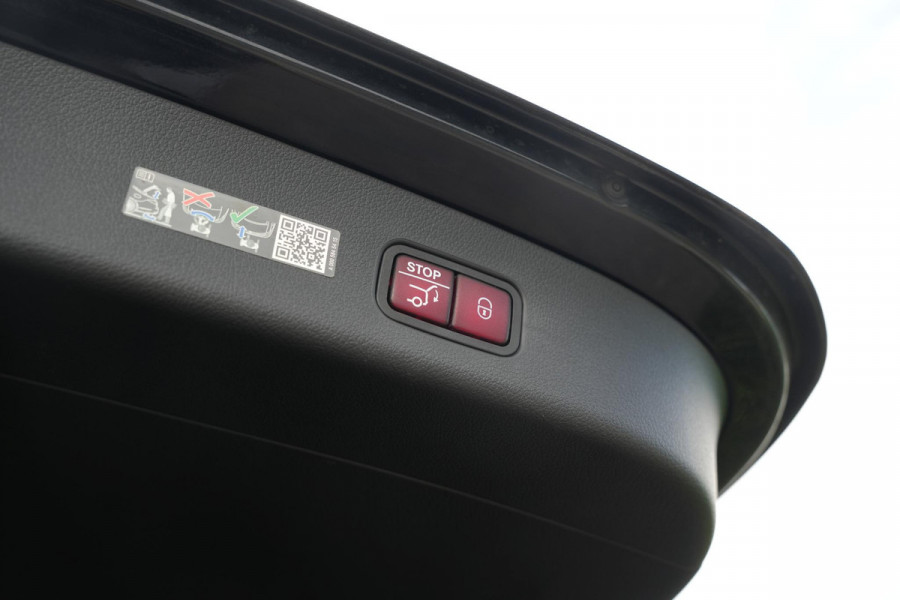 Mercedes-Benz GLC 400e 4MATIC AMG Line Panoramadak Burmester HeadUp Keyless Leer