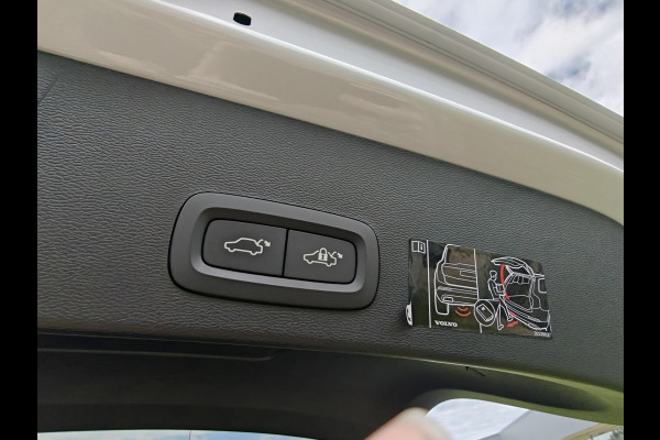 Volvo XC40 T2 130PK Automaat Business Pro | Adaptieve Cruise | Park assist camera | Dealer onderhouden
