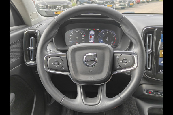 Volvo XC40 T2 130PK Automaat Business Pro | Adaptieve Cruise | Park assist camera | Dealer onderhouden
