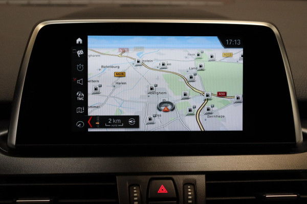 BMW 2 Serie Active Tourer 218i Executive Sport Line Automaat / Navigatiesysteem / Trekhaak / Sportstoelen / Climate Control / 16 Inch / LED / Parkeersensoren / Hifi / Cruise Control / Lichtpakket / Chrome Line