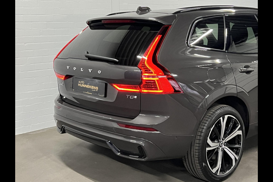Volvo XC60 2.0 T8 Plug-in hybrid AWD Plus Dark Luchtvering | Trekhaak | Adapt. cruise | Open dak | 360 camera | Harman/Kardon | Stuur-/Stoelverwarming