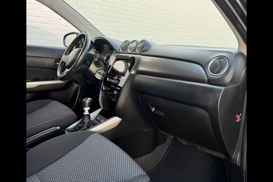 Suzuki Vitara 1.4 Boosterjet Select Smart Hybrid Trekhaak Camera Clima Carplay Adaptive Cruise Stoelverwarming