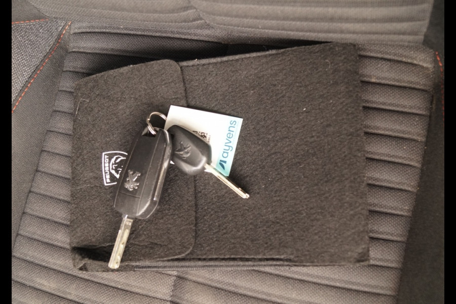 Peugeot 2008 1.2 PureTech Active -AIRCO-PDC-CARPLAY-NW.DISTR.RIEM-