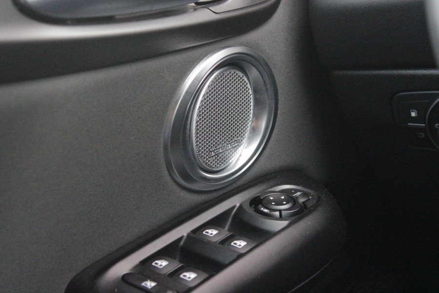 Alfa Romeo Tonale 1.3T PHEV 280PK EDIZIONE BUSINESS | AFNEEMBARE TREKHAAK | ALL SEASON BANDEN | PREMIUM PACK: LEDEREN BEKLEDING/GEVENTILEERDE VOORSTOELEN/4-VOUDIG ELEKTRISCH VERSTELBARE LENDESTEUN VOORSTOELEN/HOOGGLANS ZWARTE RAAMOMLIJSTING/AMBIENT LIGHTING | TECHNOLOGY PACK: PAARKEERWAARSCHUWING VOOR ACHTER ZIJKANT/AUTOMATISCHE INPARKEERHULP MET EXIT ASSIST/360° CAMERA/AUTONOMOUS DRIVING LEVEL 2 MET O.A. ADAPTIVE CRUISE CONTROL/BLIND SPOT DETECTION/AUTOMATISCH DIMMENDE BUITENSPIEGELS/ELEKTRISCH BEDIENBARE ACHTERKLEP/DRAADLOZE TELEFOONLADER | WINTERPACK: STOELVERWARMING VOOR/STUURVERWAR