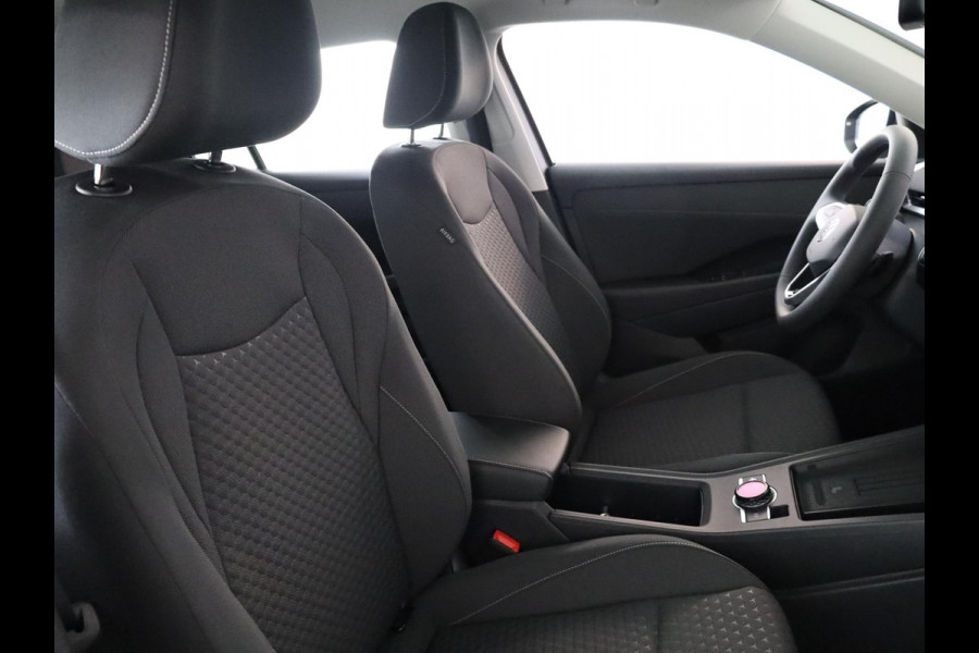 Volkswagen T-Roc Limited Edition 1.5 eTSI 85 kW / 116 PK SUV 7 vers Achteruitrijcamera | Stoelverwarming | Carplay