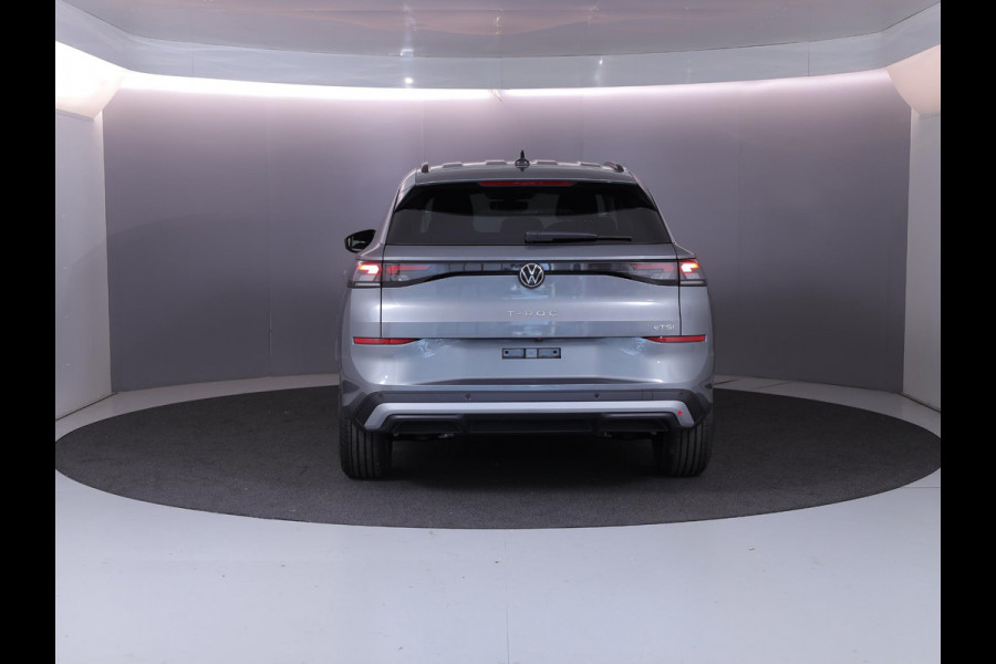 Volkswagen T-Roc Limited Edition 1.5 eTSI 85 kW / 116 PK SUV 7 vers Achteruitrijcamera | Stoelverwarming | Carplay