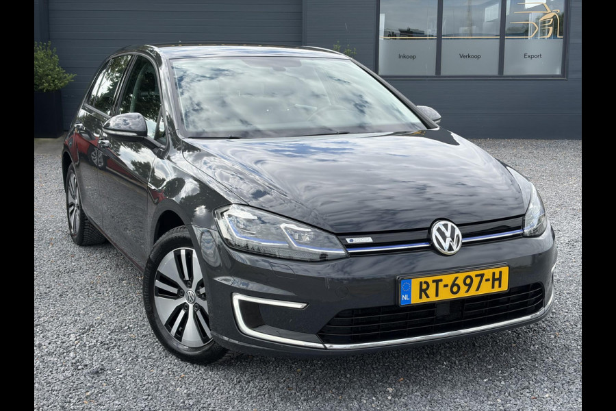 Volkswagen e-Golf e-Golf SOH88%,Draadloze telefoonlader,Camera,Carplay,Navi,Recent beurt gehad,Keyless,Warmtepomp,2e Eigenaar,Stoelverwarming,Pdc V+A,N.A.P,Nieuwe Apk bij Aflevering