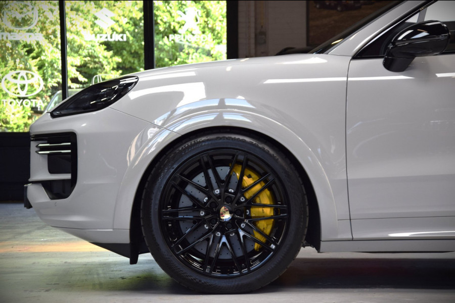 Porsche Cayenne Coupé 4.0 Turbo V8 E-Hybrid Panoramadak|Keramisch|My 2024|Nwp.244000|Org.NL|1e Eig.|739pk!!|BTW