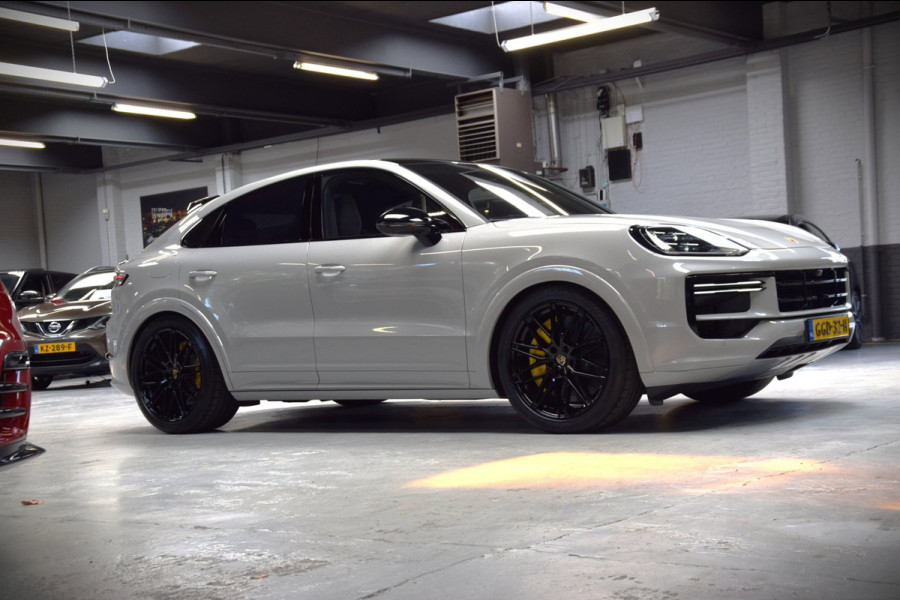 Porsche Cayenne Coupé 4.0 Turbo V8 E-Hybrid Panoramadak|Keramisch|My 2024|Nwp.244000|Org.NL|1e Eig.|739pk!!|BTW