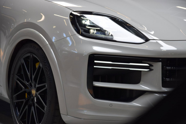 Porsche Cayenne Coupé 4.0 Turbo V8 E-Hybrid Panoramadak|Keramisch|My 2024|Nwp.244000|Org.NL|1e Eig.|739pk!!|BTW