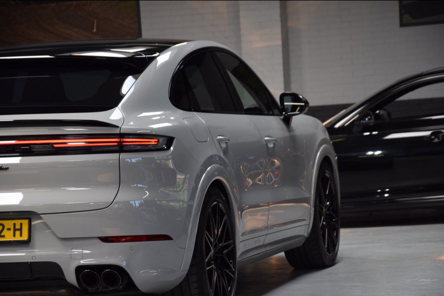 Porsche Cayenne Coupé 4.0 Turbo V8 E-Hybrid Panoramadak|Keramisch|My 2024|Nwp.244000|Org.NL|1e Eig.|739pk!!|BTW