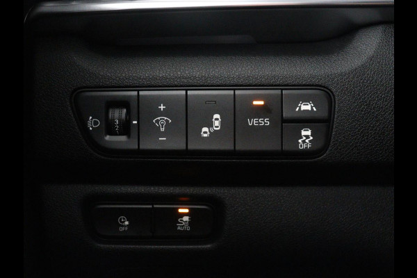 Kia e-Niro DynamicPlusLine 64 kWh | SOH 94,3% | Panoramadak | Memory | Leder | Stuur/stoel verwarming | Stoelventilatie | Dodehoek detectie | Cruise control | Carplay | Camera | Park assist | PHEV