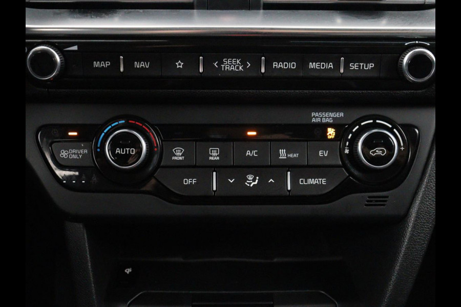 Kia e-Niro DynamicPlusLine 64 kWh | SOH 94,3% | Panoramadak | Memory | Leder | Stuur/stoel verwarming | Stoelventilatie | Dodehoek detectie | Cruise control | Carplay | Camera | Park assist | PHEV