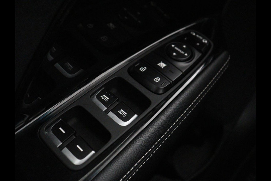 Kia e-Niro DynamicPlusLine 64 kWh | SOH 94,3% | Panoramadak | Memory | Leder | Stuur/stoel verwarming | Stoelventilatie | Dodehoek detectie | Cruise control | Carplay | Camera | Park assist | PHEV
