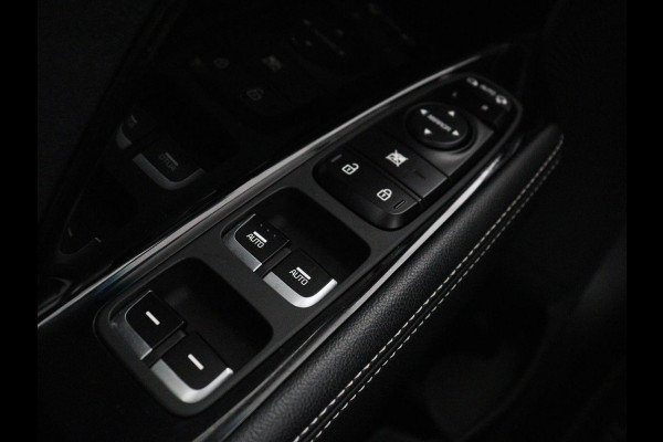 Kia e-Niro DynamicPlusLine 64 kWh | SOH 94,3% | Panoramadak | Memory | Leder | Stuur/stoel verwarming | Stoelventilatie | Dodehoek detectie | Cruise control | Carplay | Camera | Park assist | PHEV