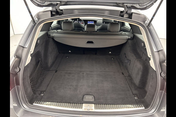 Mercedes-Benz E-Klasse Estate 200 Premium+ Facelift Schuif/kanteldak/Trekhaak/AMG-20'LMV