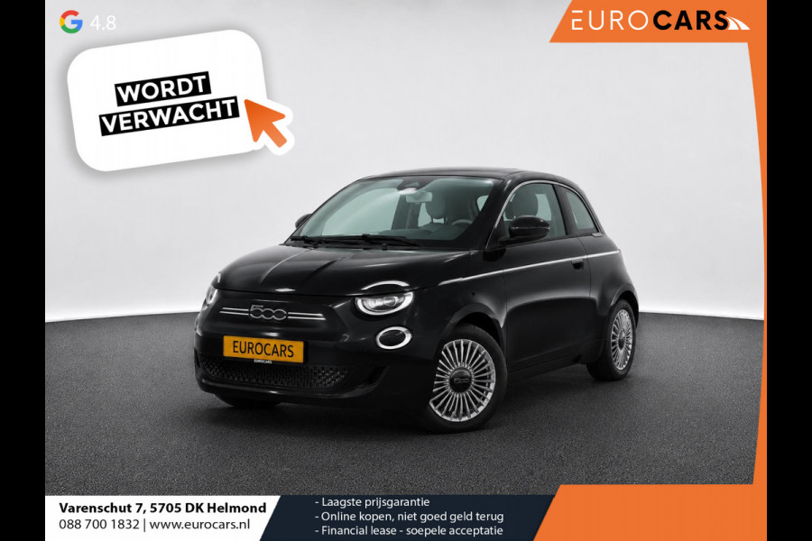 Fiat 500E Icon 42 kWh Navigatie Apple CarPlay Android Auto Camera Parkeerhulp Adaptive Cruise Control Stoelverwarming Climate Control Lichtmetalen velgen