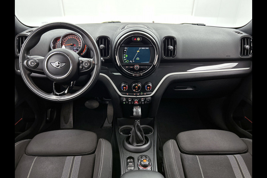 MINI Countryman 2.0 Cooper S | LAGE KM! | 192PK | Pano | NL-Auto | Perf onderH | Carplay | ParkSens | Cruise